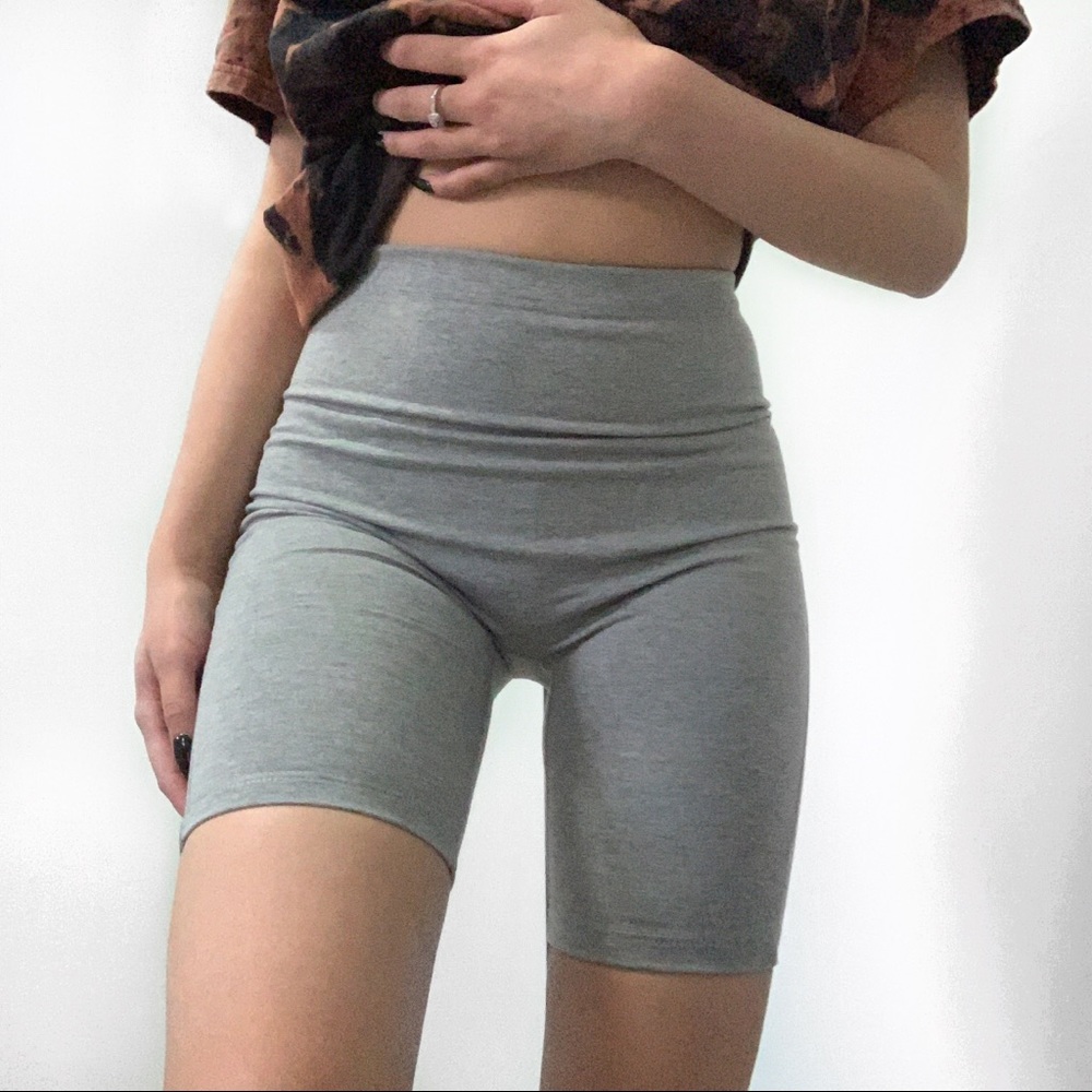 GREY BIKER SHORTS